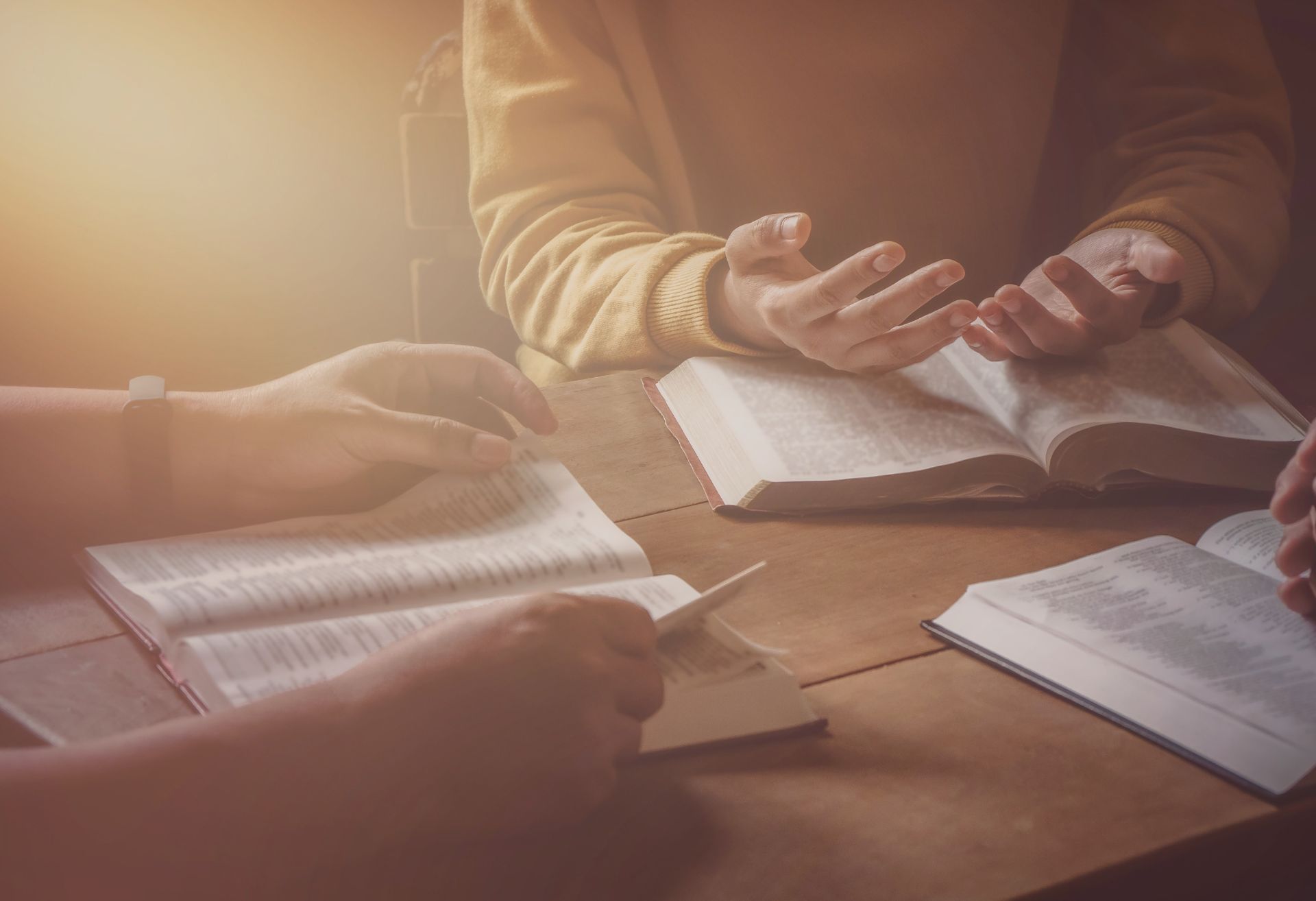 Image of group bible study adn prayer